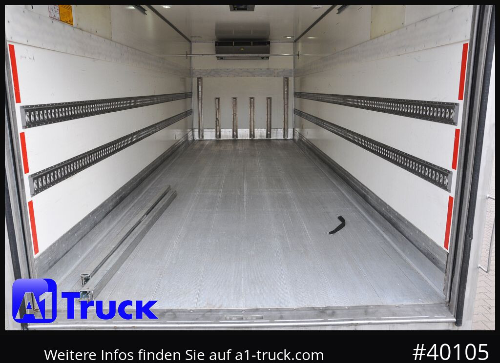 Truk berpendingin MAN TGS 26.360, Carrier 950 Rolltor LBW, Lift: gambar 15 Truk berpendingin MAN TGS 26.360, Carrier 950 Rolltor LBW, Lift: gambar 15