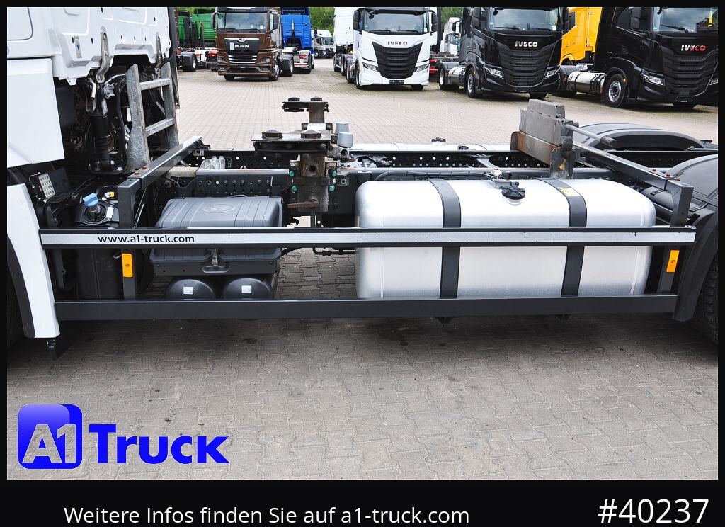 MERCEDES-BENZ 2545, Multi BDF, Wechsler, 7.45-7.82, MIDI, Liftachse - Pengangkut kontainer/ Container truck: gambar 3 MERCEDES-BENZ 2545, Multi BDF, Wechsler, 7.45-7.82, MIDI, Liftachse - Pengangkut kontainer/ Container truck: gambar 3