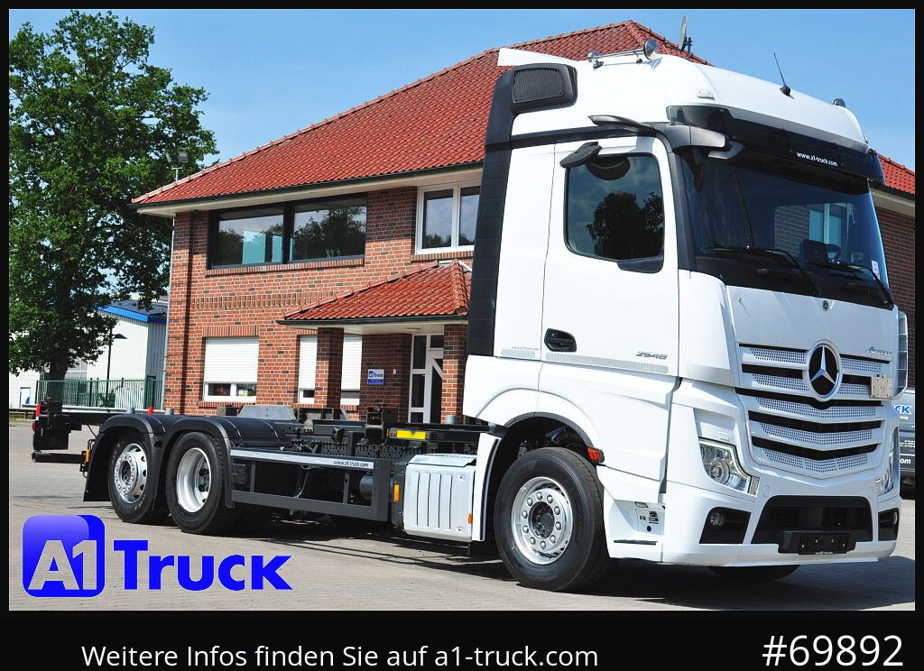 MERCEDES-BENZ 2548, Multi BDF, Wechsler, 7.45-7.82, MIDI, LIftachse - Pengangkut kontainer/ Container truck: gambar 1 MERCEDES-BENZ 2548, Multi BDF, Wechsler, 7.45-7.82, MIDI, LIftachse - Pengangkut kontainer/ Container truck: gambar 1