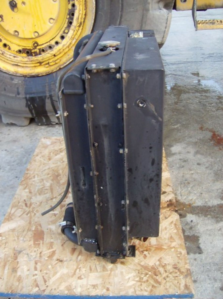 Caterpillar 317 NVA RADIATORE ACQUA - Radiator untuk Peralatan konstruksi: gambar 3 Caterpillar 317 NVA RADIATORE ACQUA - Radiator untuk Peralatan konstruksi: gambar 3