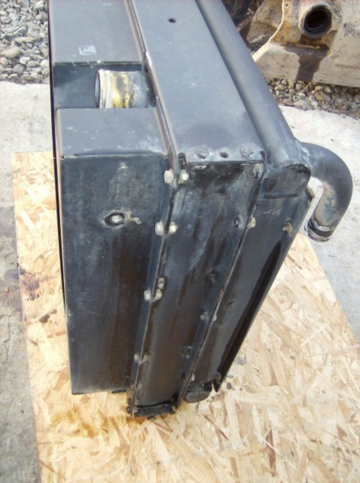 Caterpillar 317 NVA RADIATORE ACQUA - Radiator untuk Peralatan konstruksi: gambar 4 Caterpillar 317 NVA RADIATORE ACQUA - Radiator untuk Peralatan konstruksi: gambar 4
