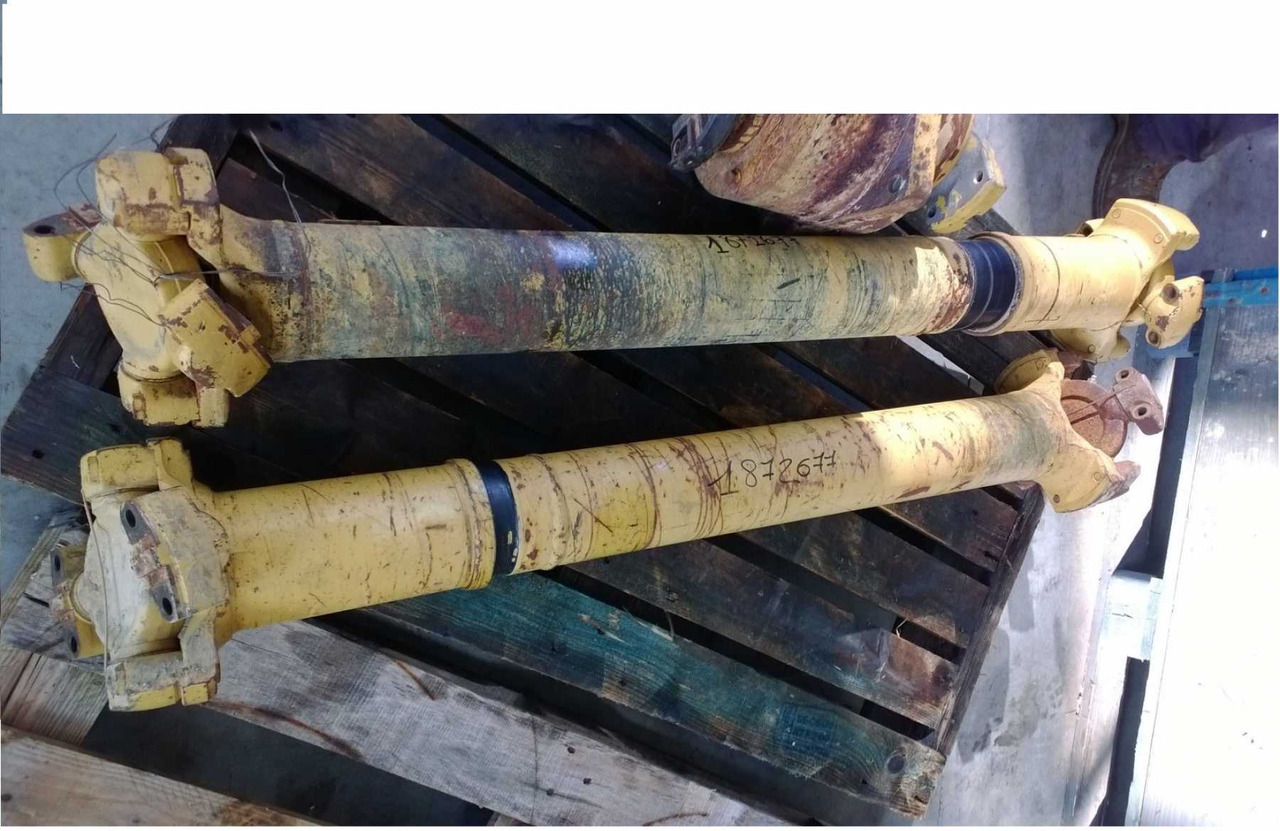 Caterpillar 735 ALBERO TRASMISSIONE - Poros penggerak untuk Peralatan konstruksi: gambar 1 Caterpillar 735 ALBERO TRASMISSIONE - Poros penggerak untuk Peralatan konstruksi: gambar 1