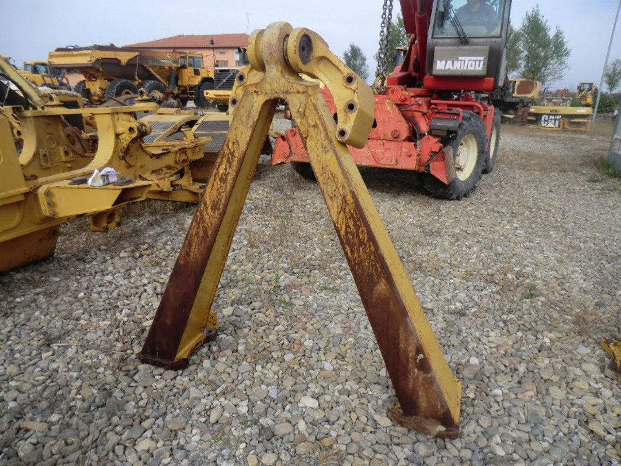 Caterpillar 735 Supporto telaio assale centrale con flangia - Bingkai/ Sasis untuk Peralatan konstruksi: gambar 3 Caterpillar 735 Supporto telaio assale centrale con flangia - Bingkai/ Sasis untuk Peralatan konstruksi: gambar 3