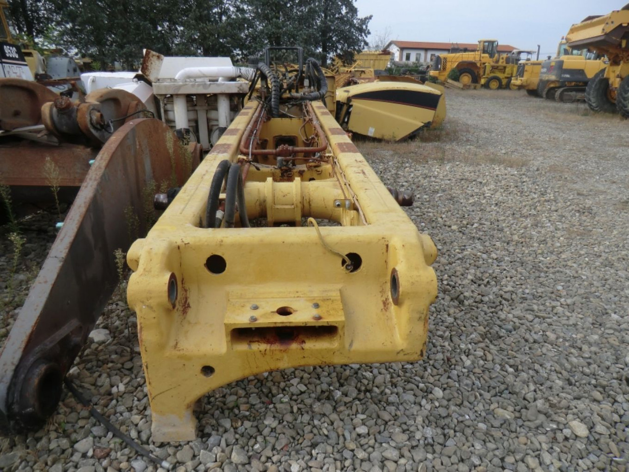Caterpillar 735 Telaio posteriore - Bingkai/ Sasis untuk Peralatan konstruksi: gambar 2 Caterpillar 735 Telaio posteriore - Bingkai/ Sasis untuk Peralatan konstruksi: gambar 2