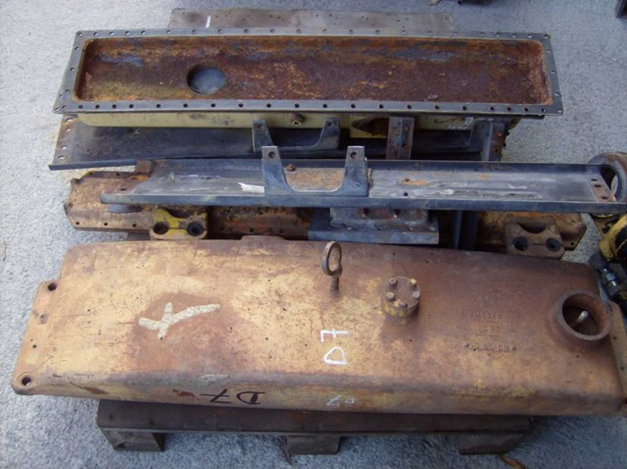 Caterpillar 816B VASCHETTE RADIATORI - Tubuh dan eksterior untuk Peralatan konstruksi: gambar 1 Caterpillar 816B VASCHETTE RADIATORI - Tubuh dan eksterior untuk Peralatan konstruksi: gambar 1