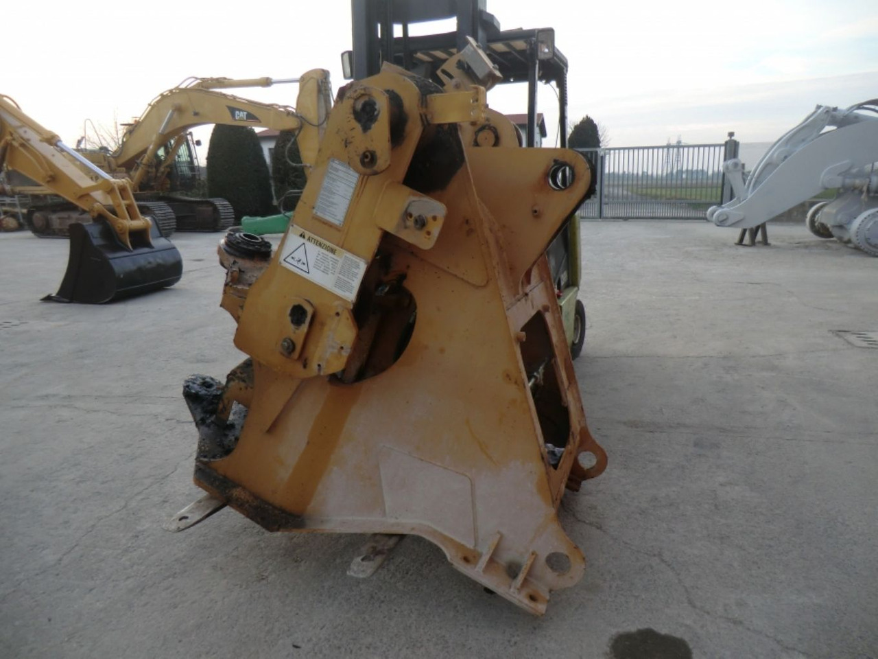 Caterpillar 928G TELAIO ANTERIORE - Bingkai/ Sasis untuk Peralatan konstruksi: gambar 3 Caterpillar 928G TELAIO ANTERIORE - Bingkai/ Sasis untuk Peralatan konstruksi: gambar 3