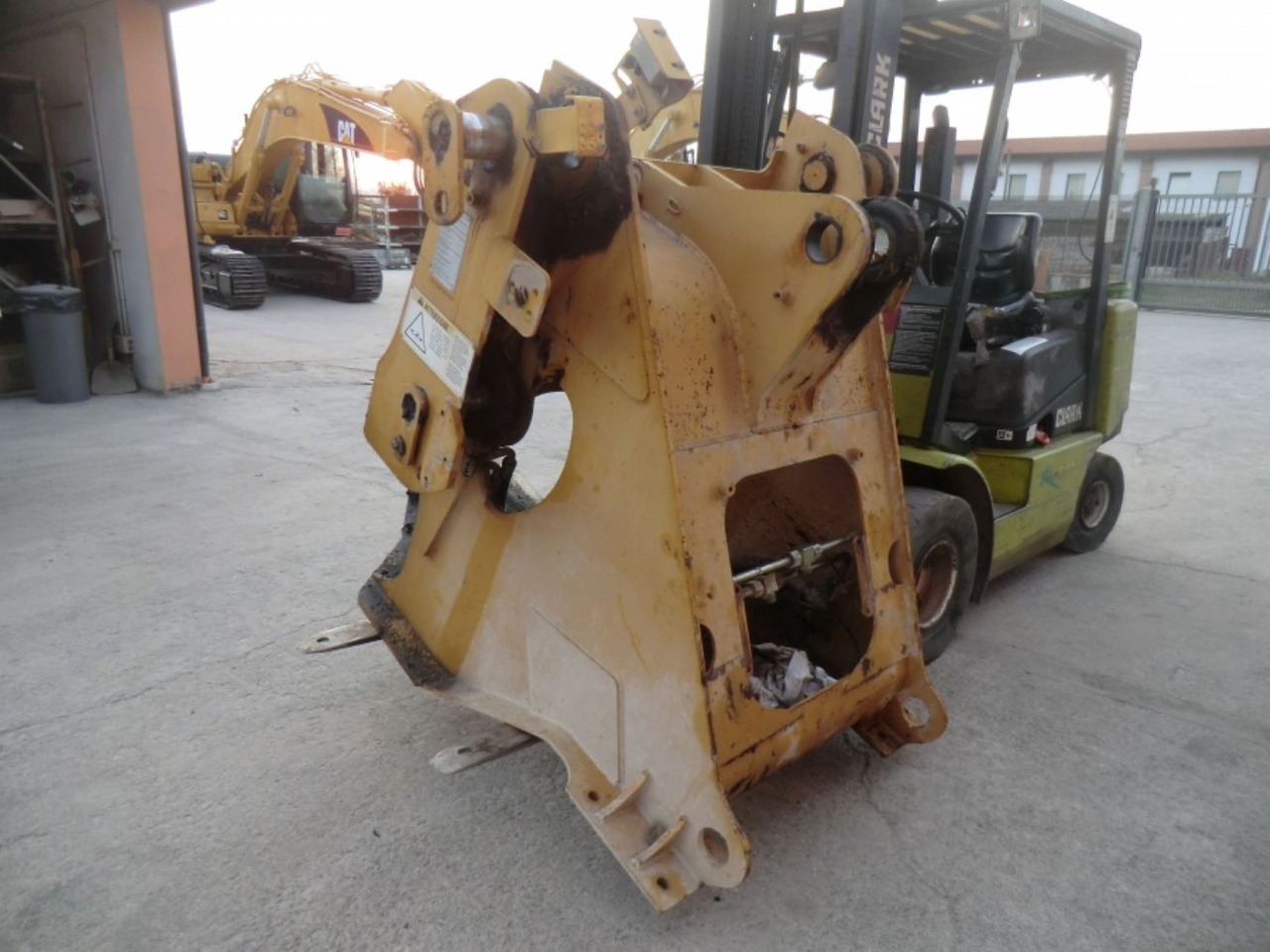Caterpillar 928G TELAIO ANTERIORE - Bingkai/ Sasis untuk Peralatan konstruksi: gambar 1 Caterpillar 928G TELAIO ANTERIORE - Bingkai/ Sasis untuk Peralatan konstruksi: gambar 1