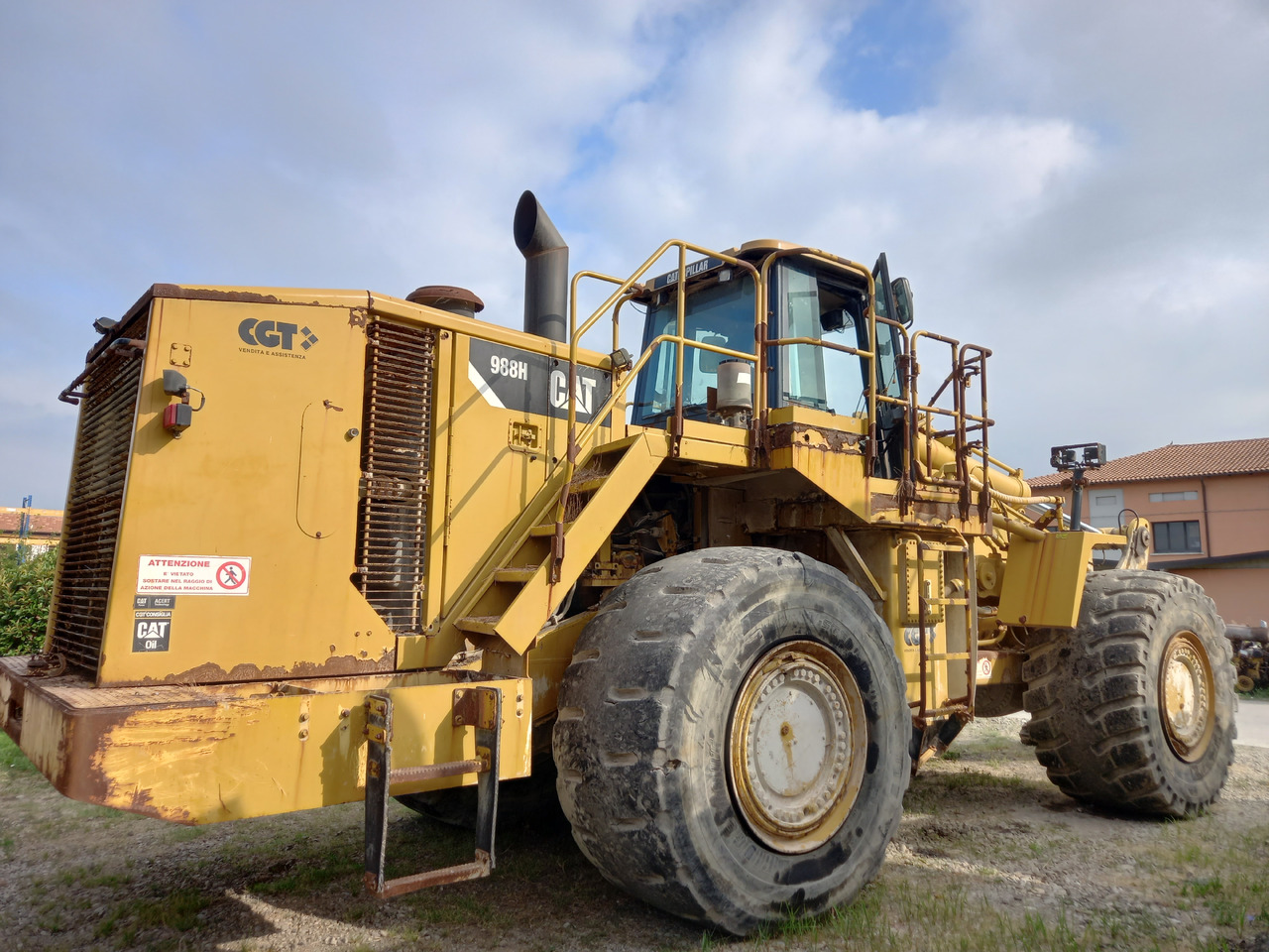 Wheel loader Caterpillar 988H Pala gommata 988H in buone condizione.: gambar 12