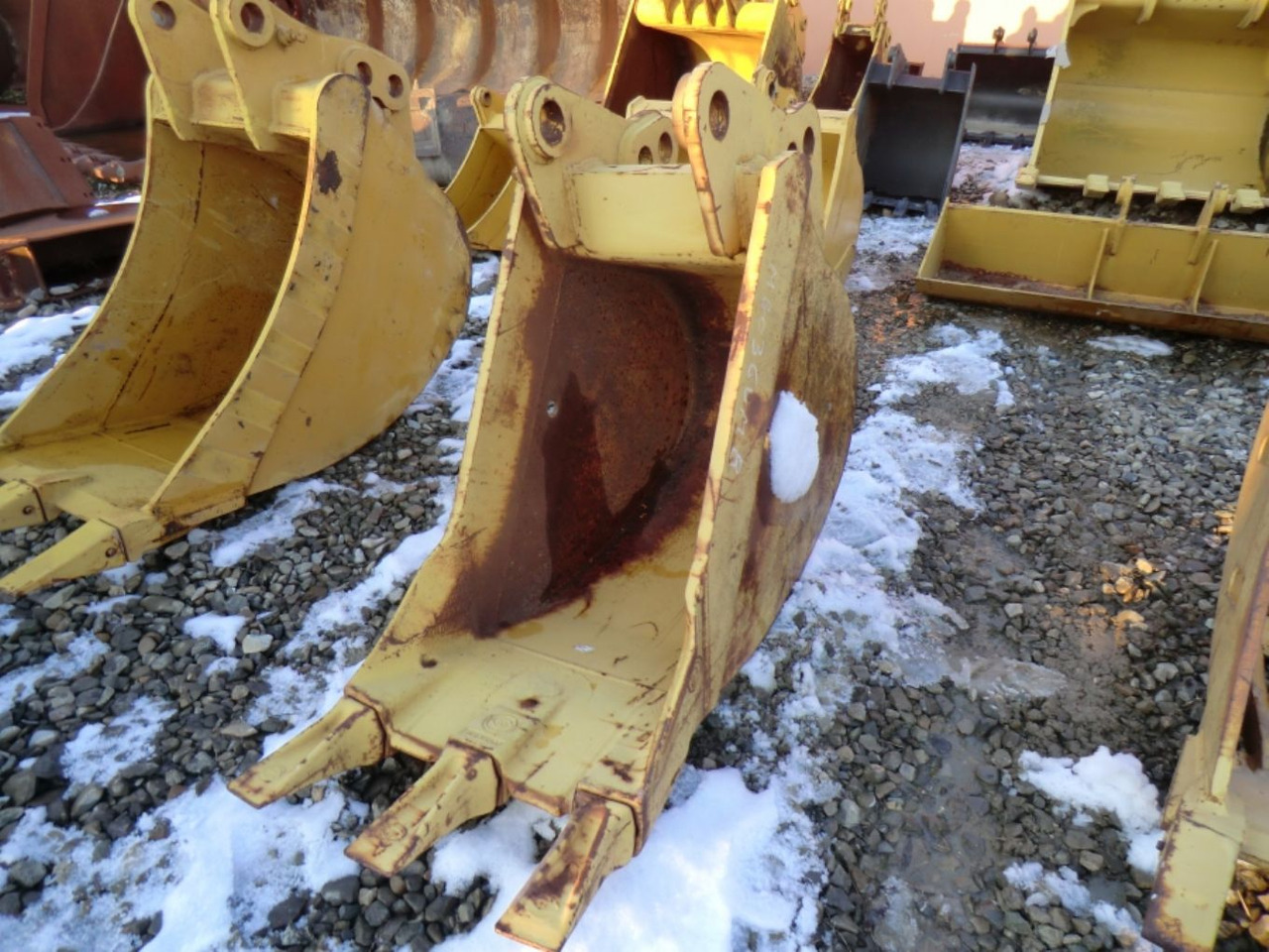 Mantovani Benne L 221 GP Benna con denti, larghezza mm 600. - Ember ekskavator: gambar 4 Mantovani Benne L 221 GP Benna con denti, larghezza mm 600. - Ember ekskavator: gambar 4