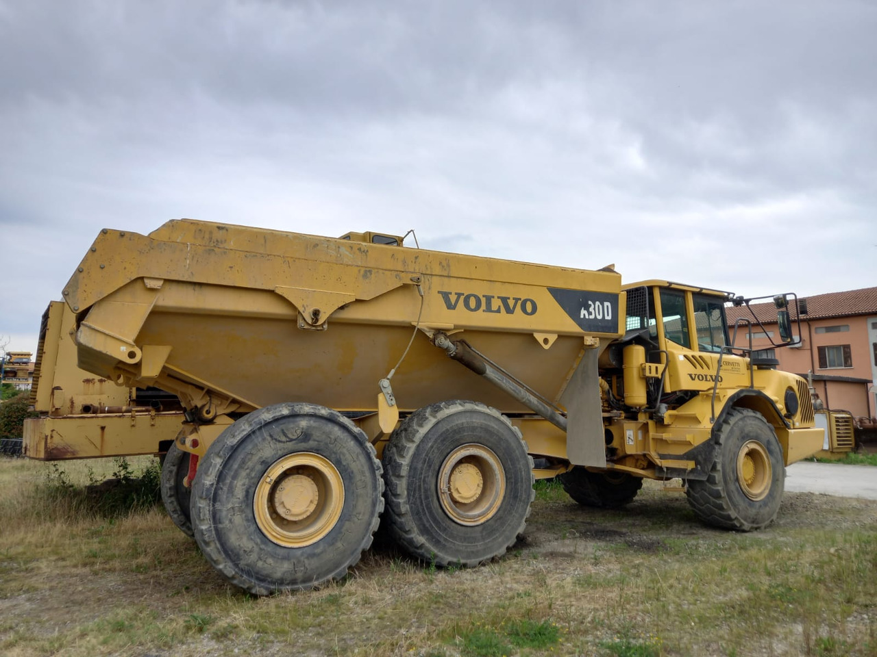 VOLVO A30D - Tempat sampah artikulasi: gambar 5 VOLVO A30D - Tempat sampah artikulasi: gambar 5