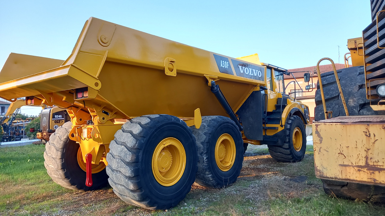 VOLVO A30F - Tempat sampah artikulasi: gambar 5 VOLVO A30F - Tempat sampah artikulasi: gambar 5