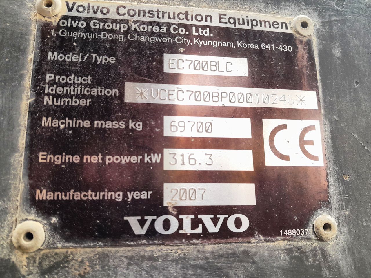 Ekskavator perayap VOLVO EC700B LC: gambar 14