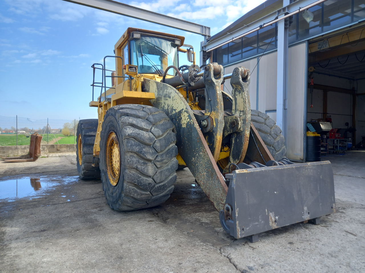 VOLVO L330C - Wheel loader: gambar 2 VOLVO L330C - Wheel loader: gambar 2