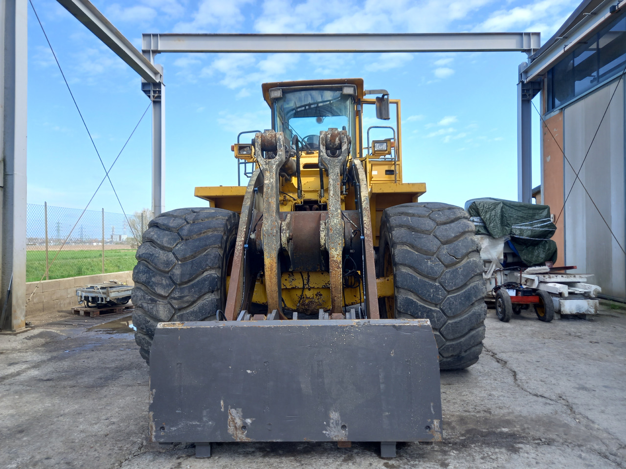 VOLVO L330C - Wheel loader: gambar 4 VOLVO L330C - Wheel loader: gambar 4