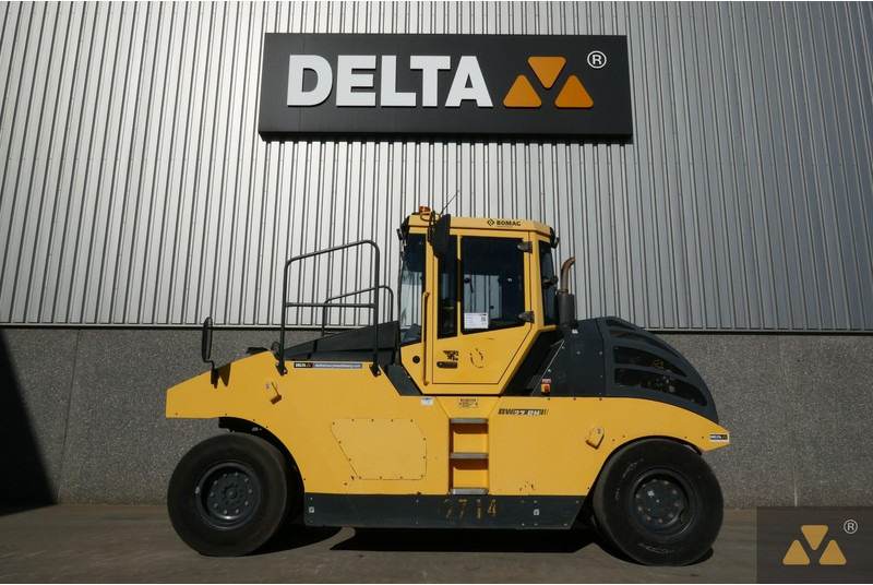 Bomag BW27RH - Roller pneumatik: gambar 1 Bomag BW27RH - Roller pneumatik: gambar 1