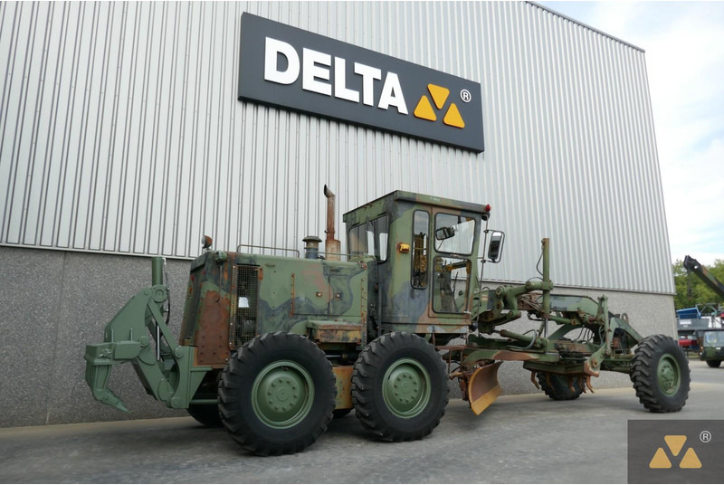 Caterpillar 130G Ex-army - Grader: gambar 5 Caterpillar 130G Ex-army - Grader: gambar 5