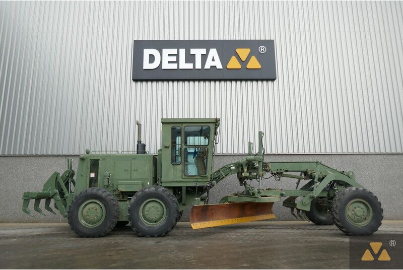 Caterpillar 130G Ex-army - Grader: gambar 2 Caterpillar 130G Ex-army - Grader: gambar 2
