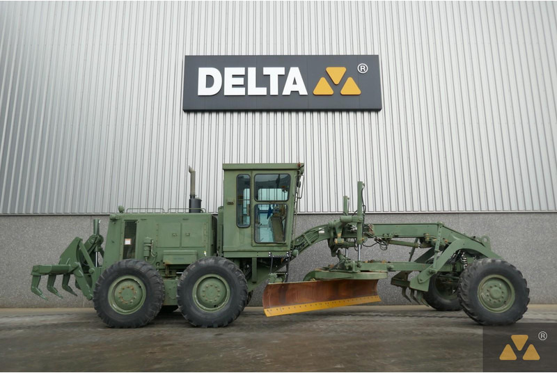 Caterpillar 130G Ex-army - Grader: gambar 2 Caterpillar 130G Ex-army - Grader: gambar 2
