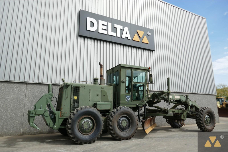 Caterpillar 130G Ex-army - Grader: gambar 5 Caterpillar 130G Ex-army - Grader: gambar 5