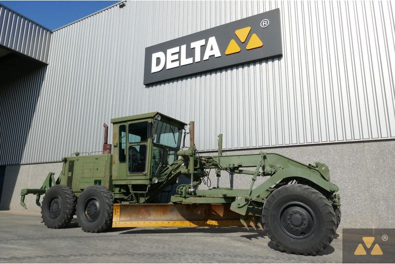 Caterpillar 130G Ex-army - Grader: gambar 3 Caterpillar 130G Ex-army - Grader: gambar 3