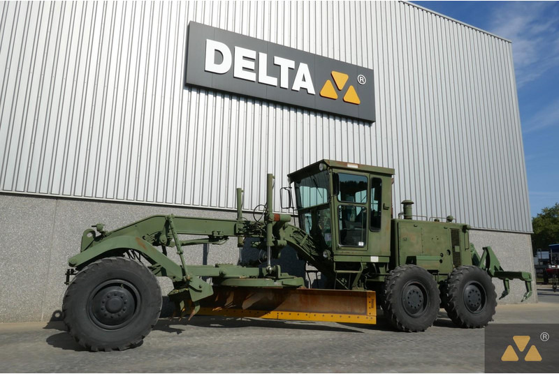 Caterpillar 130G Ex-army - Grader: gambar 4 Caterpillar 130G Ex-army - Grader: gambar 4