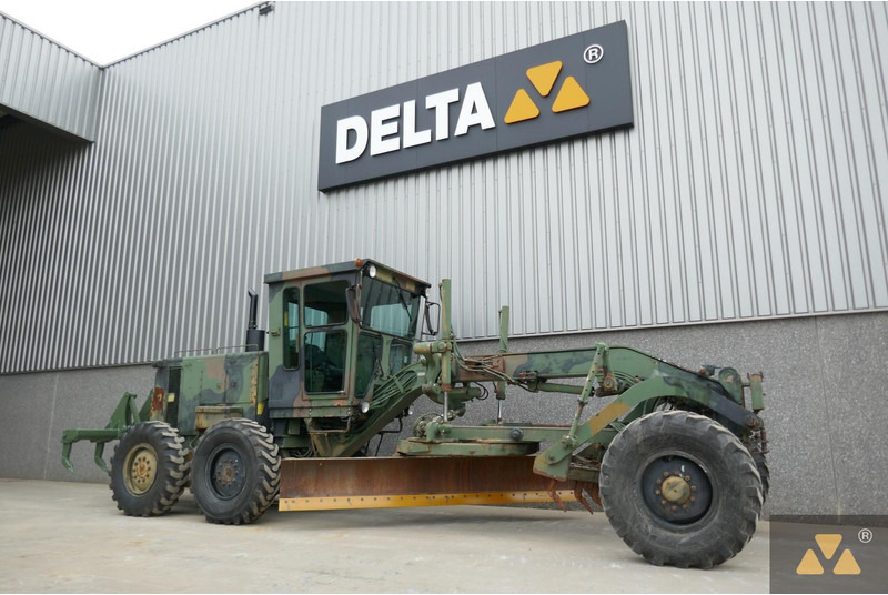 Caterpillar 130G Ex-army - Grader: gambar 3 Caterpillar 130G Ex-army - Grader: gambar 3