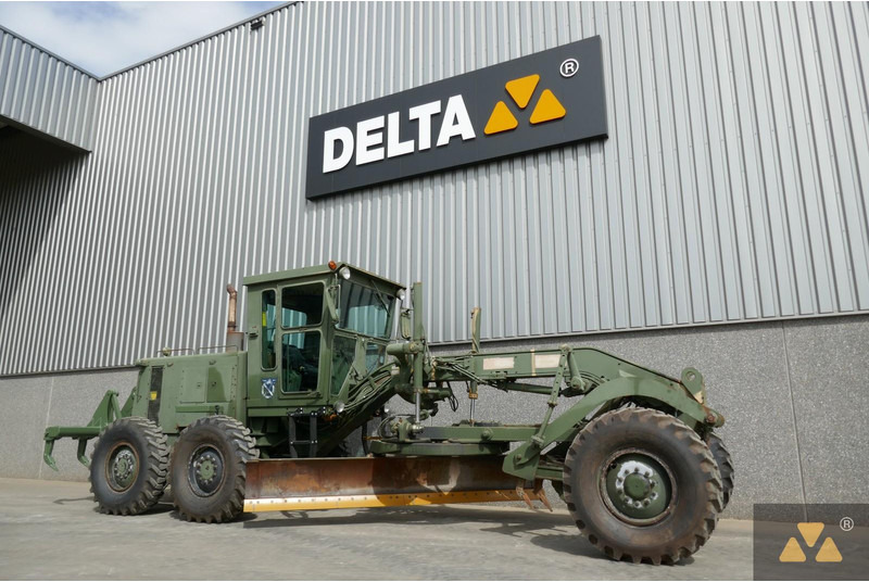 Caterpillar 130G Ex-army - Grader: gambar 3 Caterpillar 130G Ex-army - Grader: gambar 3