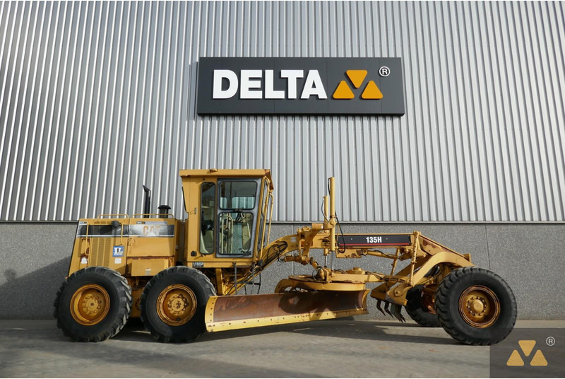 Caterpillar 135H - Grader: gambar 2 Caterpillar 135H - Grader: gambar 2