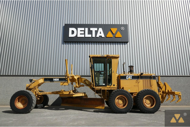 Caterpillar 140H - Grader: gambar 1 Caterpillar 140H - Grader: gambar 1