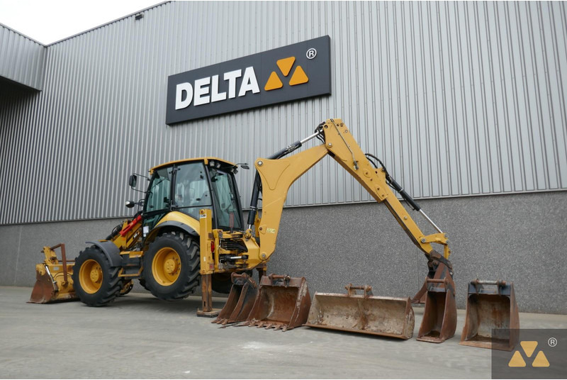 Backhoe loader Caterpillar 444F: gambar 6