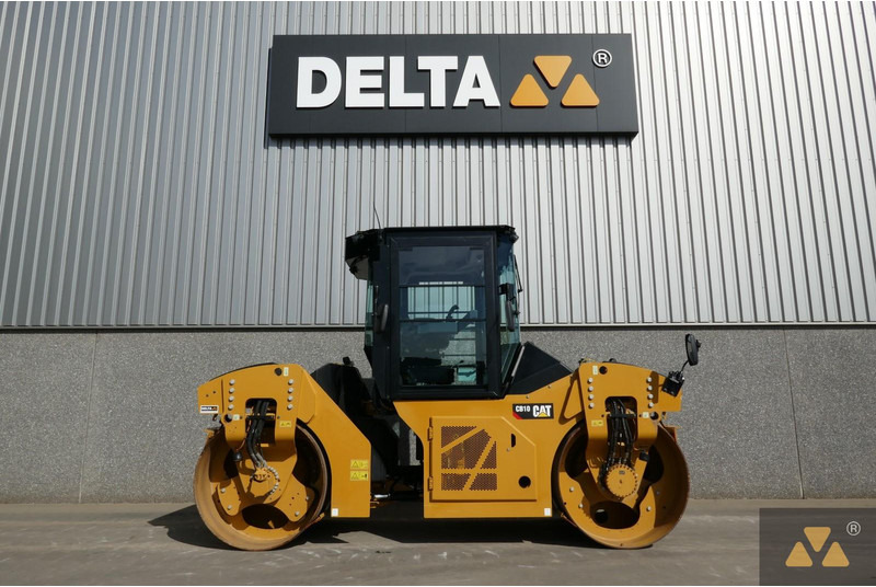Caterpillar CB10 - Roller: gambar 2 Caterpillar CB10 - Roller: gambar 2