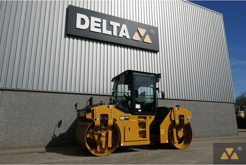 Caterpillar CB10 - Roller: gambar 4 Caterpillar CB10 - Roller: gambar 4