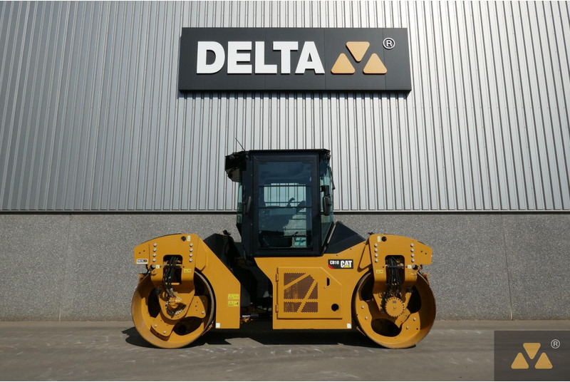 Caterpillar CB10 - Roller: gambar 2 Caterpillar CB10 - Roller: gambar 2