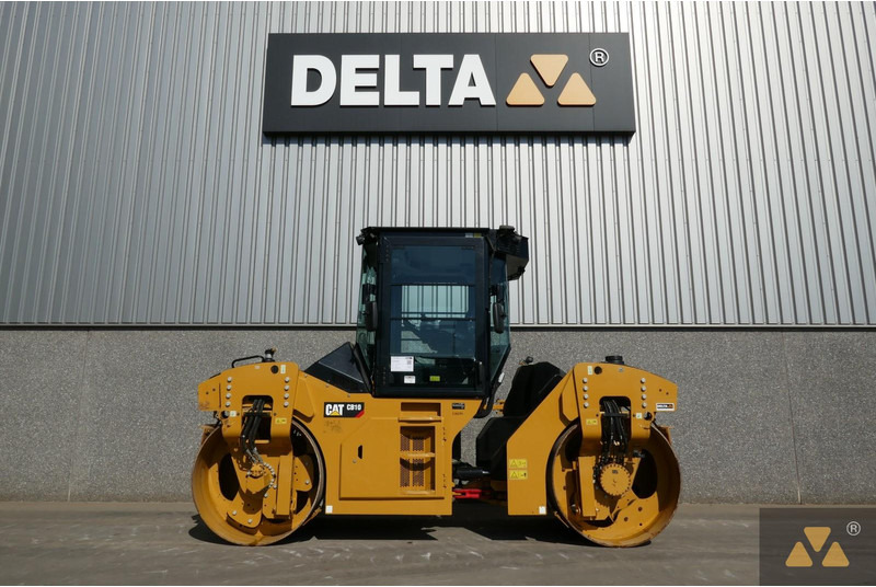 Caterpillar CB10 - Roller: gambar 1 Caterpillar CB10 - Roller: gambar 1