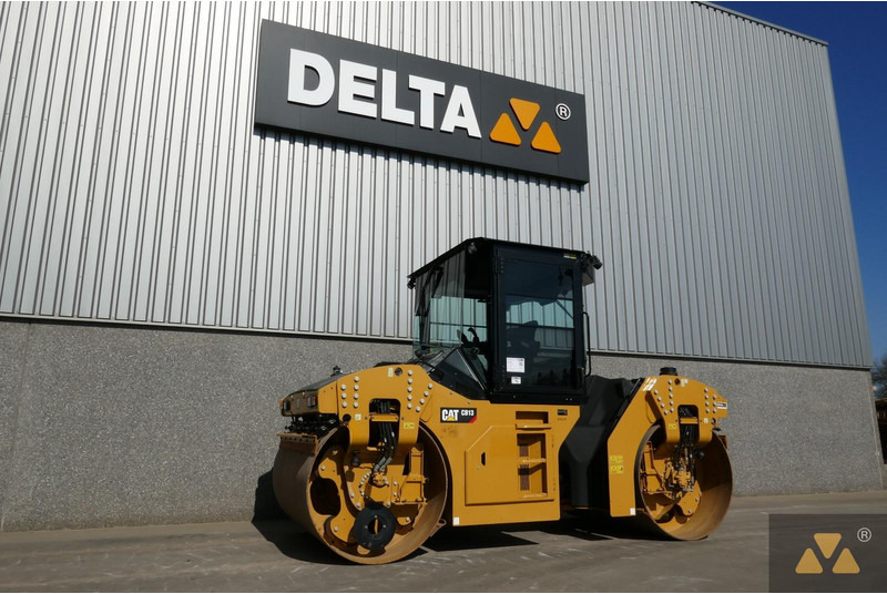 Caterpillar CB13 - Roller: gambar 4 Caterpillar CB13 - Roller: gambar 4