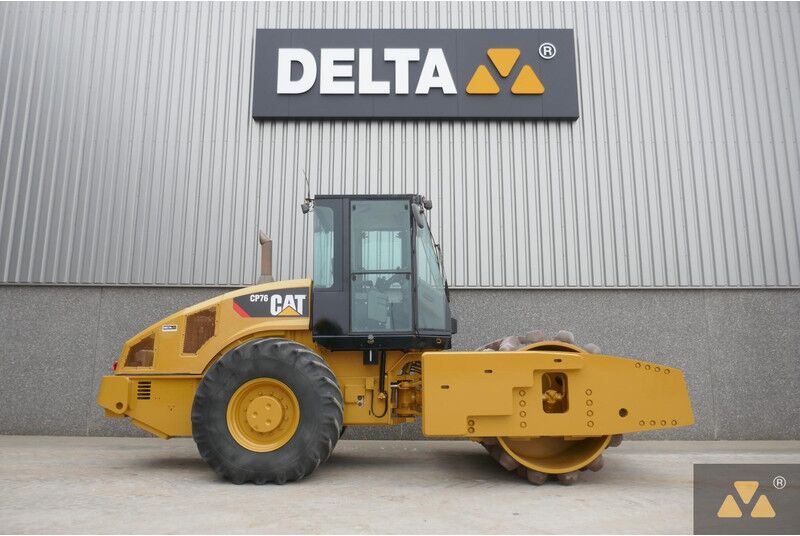 Caterpillar CP76 - Roller: gambar 2 Caterpillar CP76 - Roller: gambar 2
