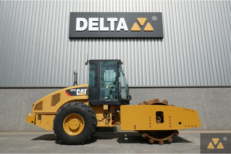 Caterpillar CP76 - Roller: gambar 2 Caterpillar CP76 - Roller: gambar 2