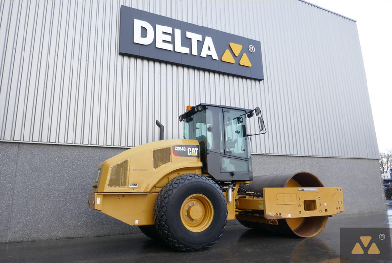 Caterpillar CS64B - Roller: gambar 5 Caterpillar CS64B - Roller: gambar 5