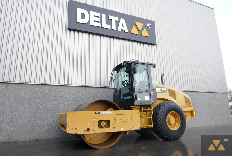 Caterpillar CS64B - Roller: gambar 4 Caterpillar CS64B - Roller: gambar 4