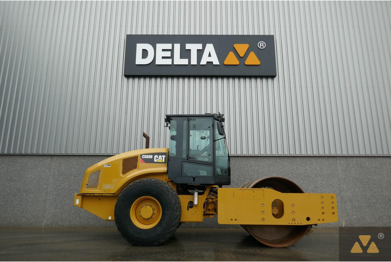 Caterpillar CS68B - Roller: gambar 2 Caterpillar CS68B - Roller: gambar 2