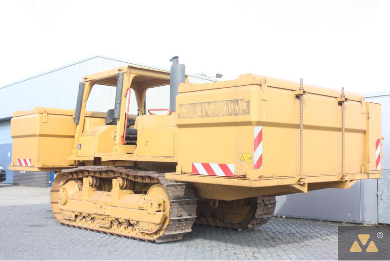 Caterpillar D6E Fuel tanker - Truk tangki: gambar 3 Caterpillar D6E Fuel tanker - Truk tangki: gambar 3