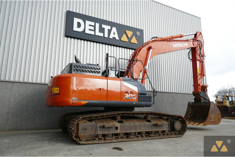 Hitachi ZX300LC-7 - Ekskavator perayap: gambar 5 Hitachi ZX300LC-7 - Ekskavator perayap: gambar 5