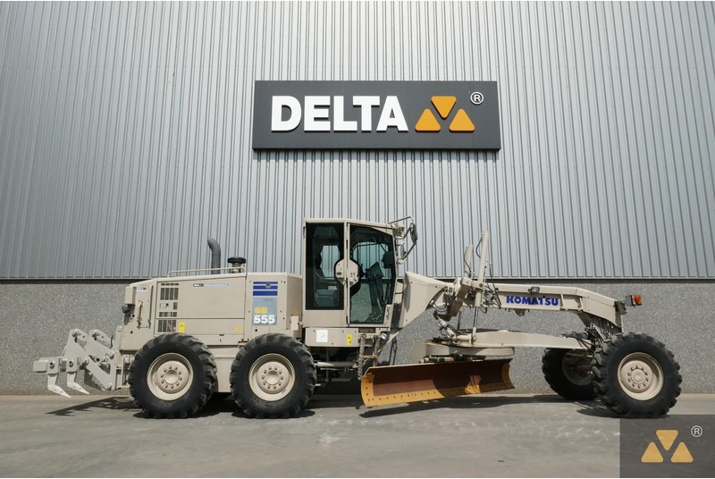 Komatsu GD555-5 Ex- - Grader: gambar 2 Komatsu GD555-5 Ex- - Grader: gambar 2