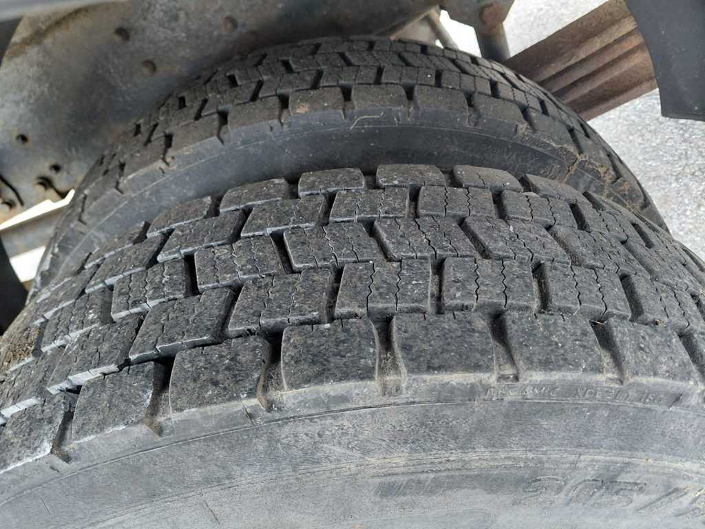 Avia D90, EURO 3, SIDES, HYDRAULIC FRONT - Truk dengan terpal samping: gambar 5 Avia D90, EURO 3, SIDES, HYDRAULIC FRONT - Truk dengan terpal samping: gambar 5