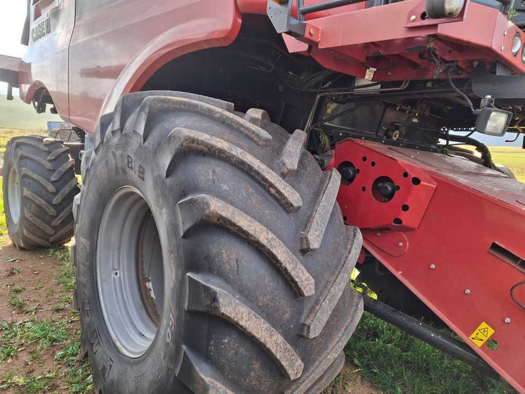 Case AF 8240 - Pemanen gabungan: gambar 5 Case AF 8240 - Pemanen gabungan: gambar 5