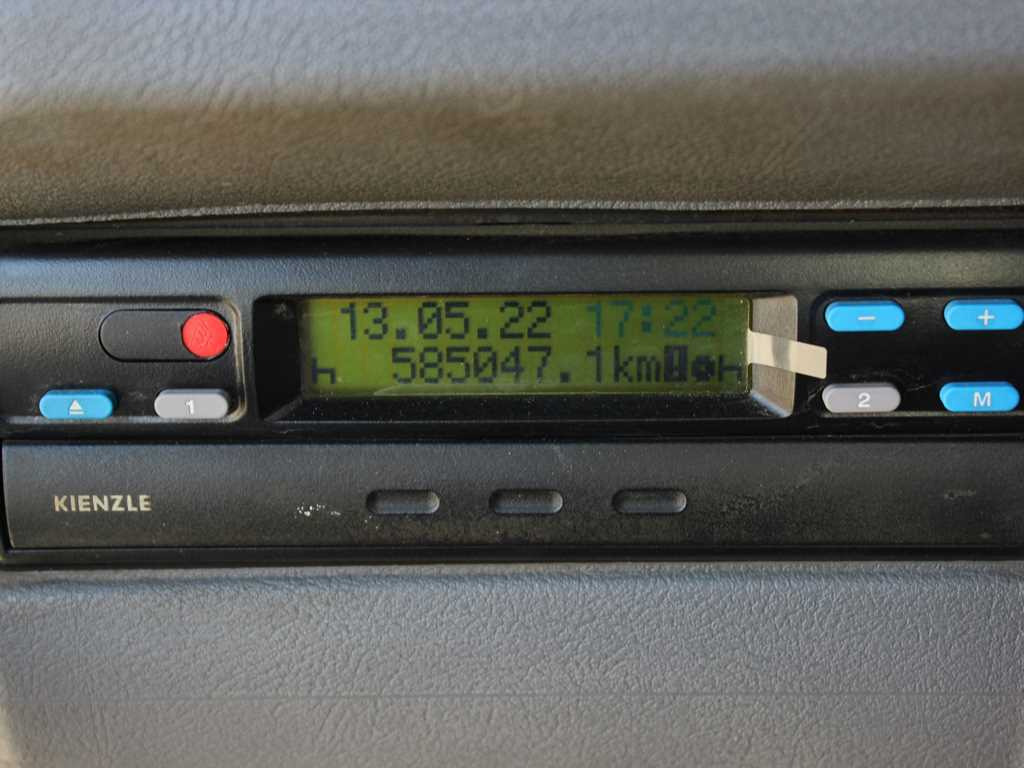 Truk flatbed DAF LF 45.180, SLEEPING BODY, EURO 3, TIRES 80%: gambar 16 Truk flatbed DAF LF 45.180, SLEEPING BODY, EURO 3, TIRES 80%: gambar 16