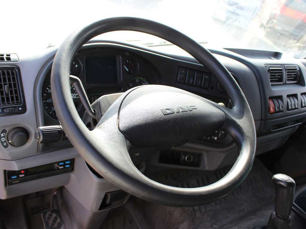 Truk flatbed DAF LF 45.180, SLEEPING BODY, EURO 3, TIRES 80%: gambar 14 Truk flatbed DAF LF 45.180, SLEEPING BODY, EURO 3, TIRES 80%: gambar 14