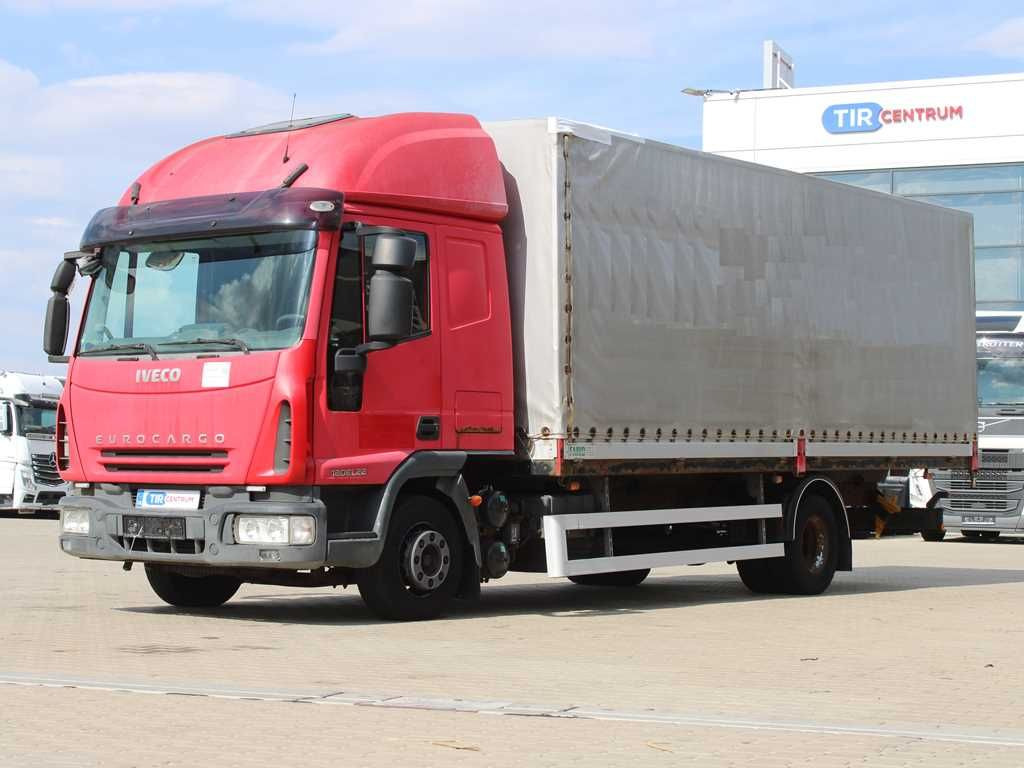 Iveco EUROCARGO 120E22 - Truk dengan terpal samping: gambar 1 Iveco EUROCARGO 120E22 - Truk dengan terpal samping: gambar 1
