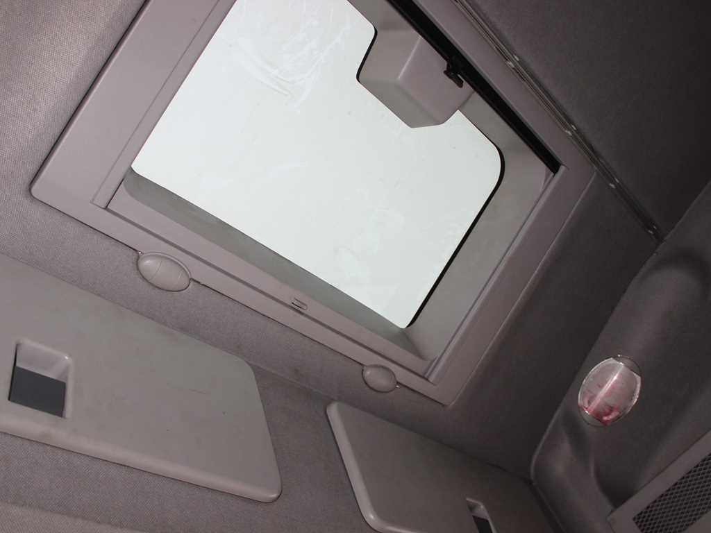 Truk dengan terpal samping Iveco EUROCARGO 120E25, EURO 6: gambar 13