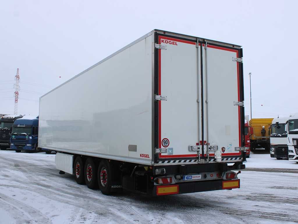 Kögel SVT 24, LIFTING AXLE, SAF, 2X PALLET BASKET, CARRIER VECTOR 1350 - Semi-trailer berpendingin: gambar 5 Kögel SVT 24, LIFTING AXLE, SAF, 2X PALLET BASKET, CARRIER VECTOR 1350 - Semi-trailer berpendingin: gambar 5